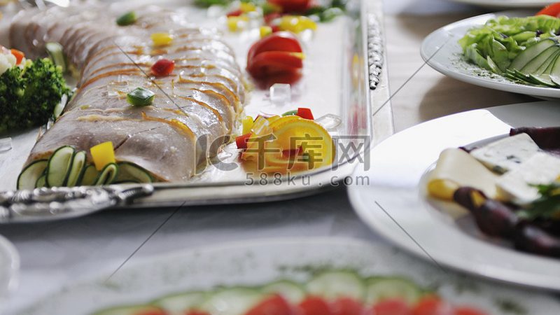 食品代加工：起订量与成本解析**