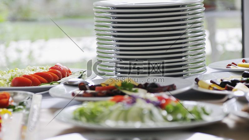 餐饮加盟品牌加盟费多少？揭秘加盟成本构成与影响因素
